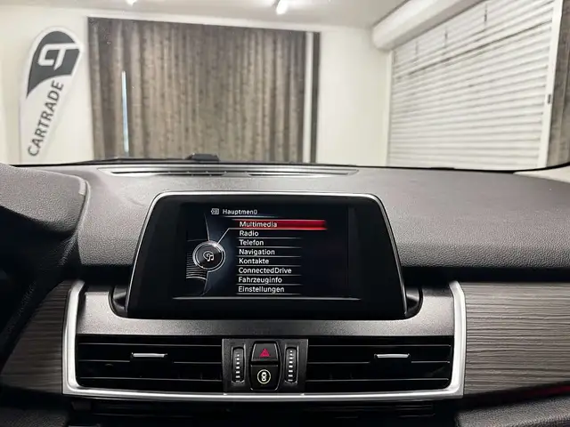 BMW 2 Series view 18