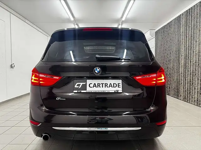 BMW 2 Series view 8