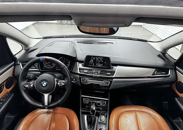 BMW 2 Series view 12