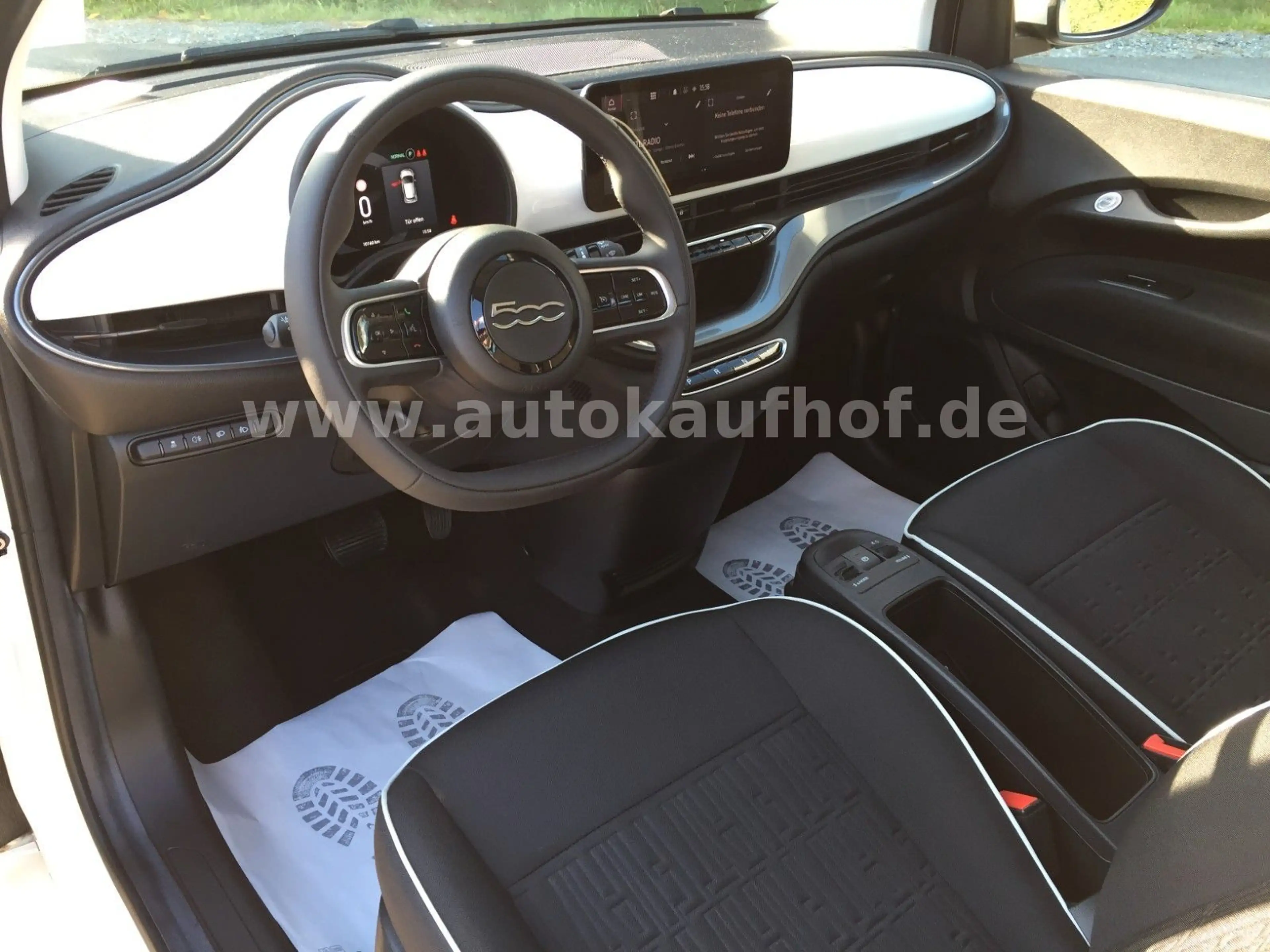 Fiat 500e Tempomat, Carplay / Android Auto/ Alu — photo 12