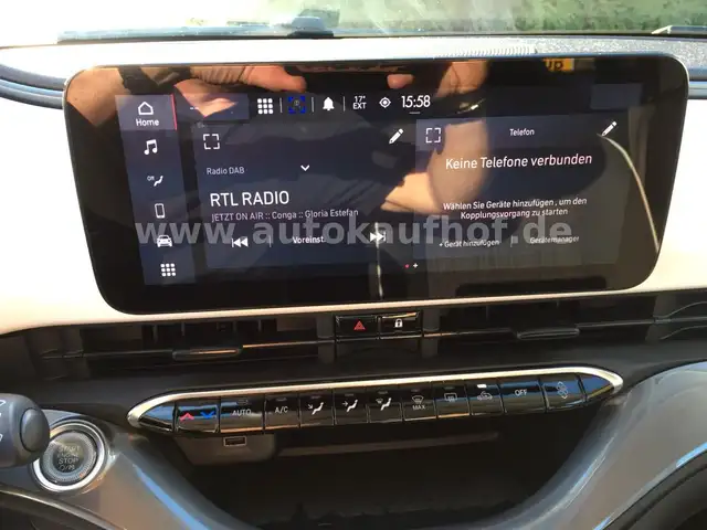 Fiat 500E view 14