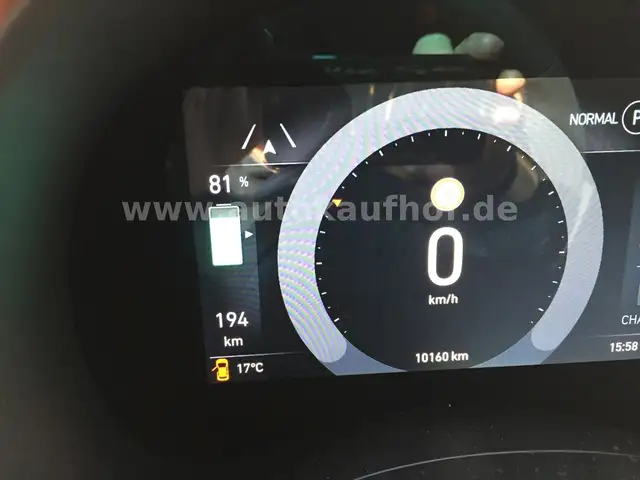 Fiat 500E view 17