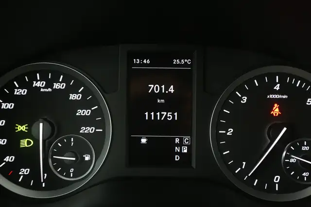Mercedes-Benz Vito view 12