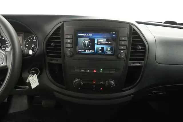 Mercedes-Benz Vito view 11