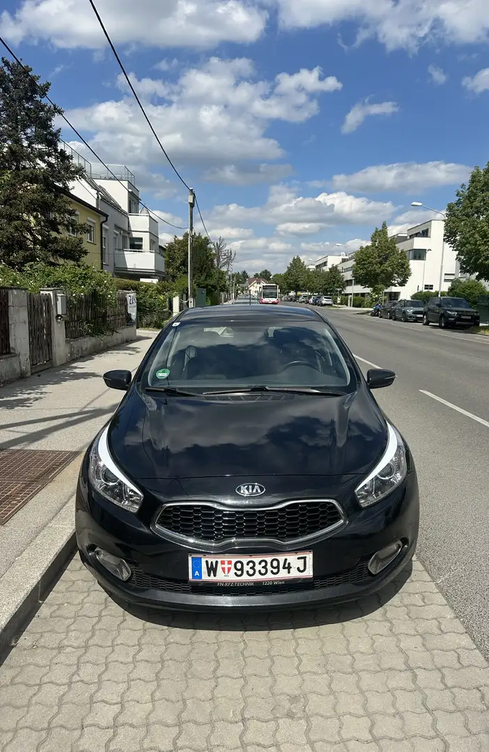 Kia Ceed / cee'd 1,4 CRDi Fifa Brazuca - 1