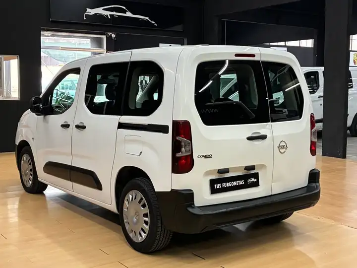 Opel Combo 2021, foto 3