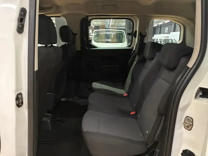 Opel Combo 2021, foto 16