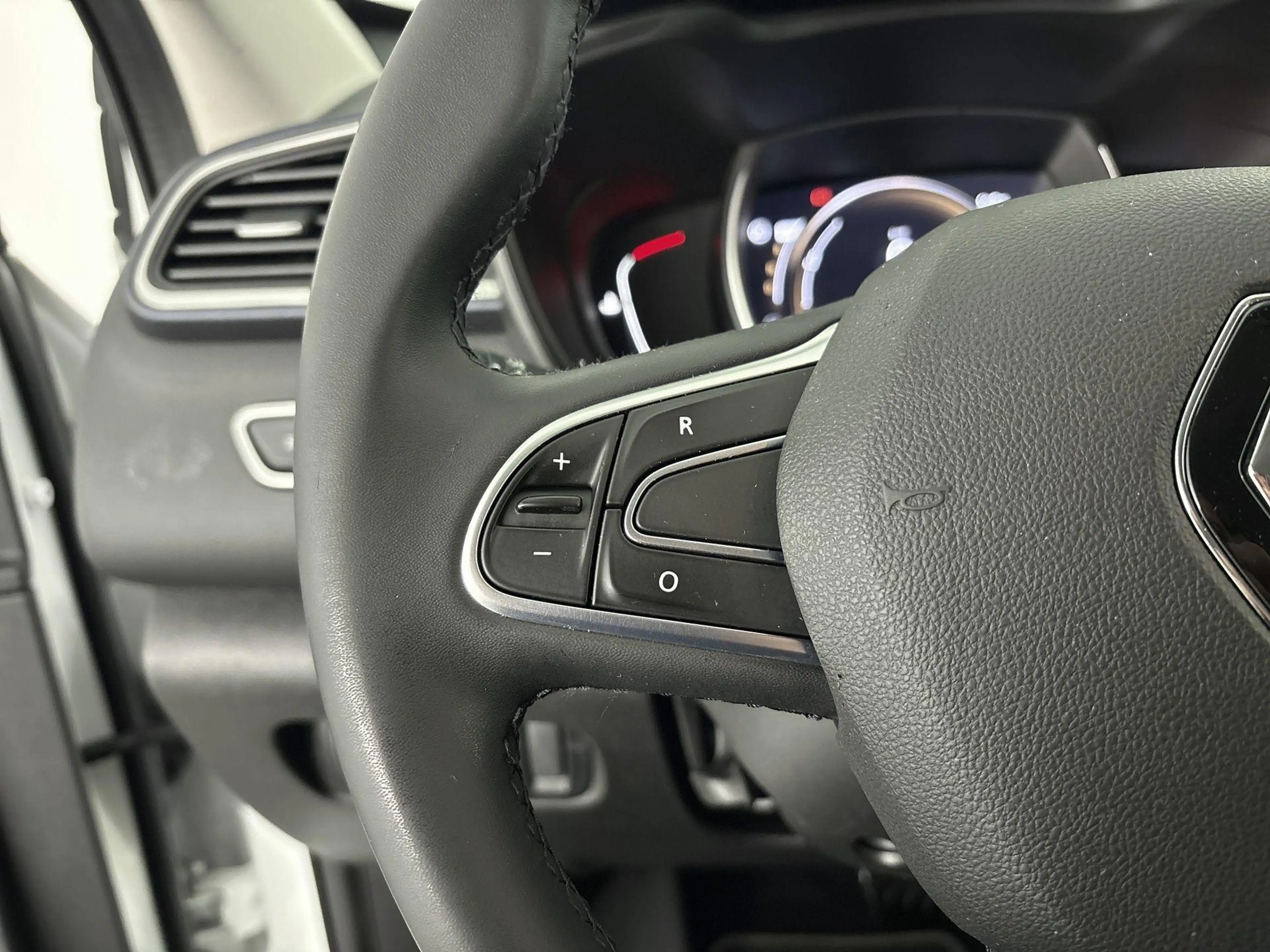 Renault Kadjar 1.3 TCe Zen — photo 6