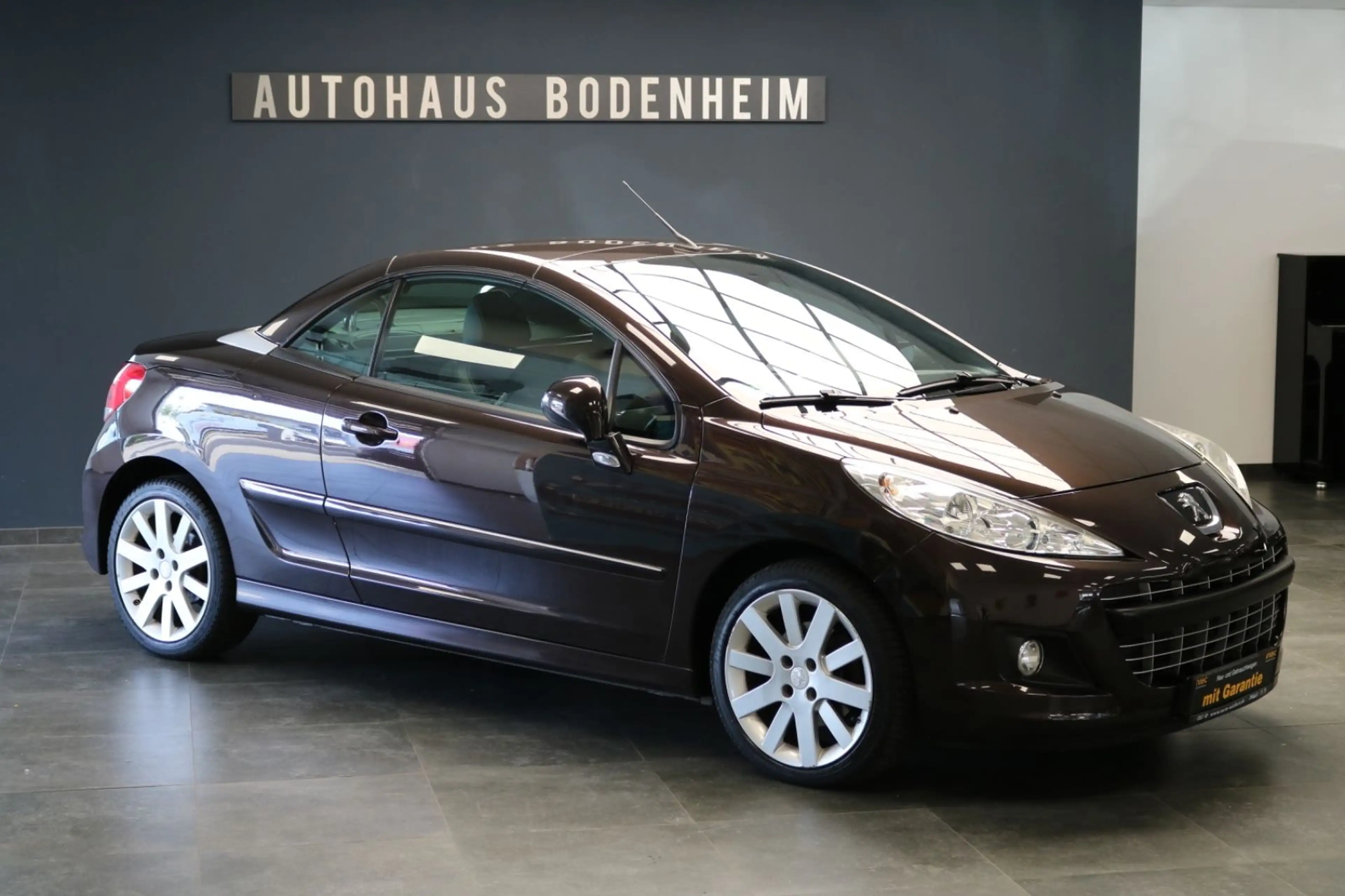 Peugeot 207 CC Cabrio-Coupe Allure/PDC/LEDER/NAVI/JBL