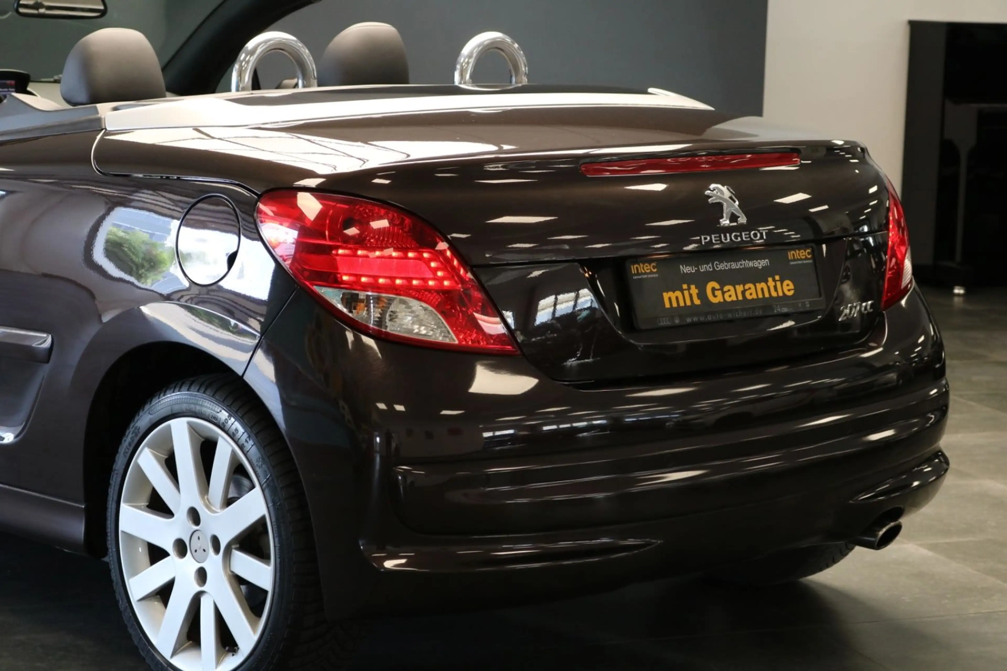 Peugeot 207 CC Cabrio-Coupe Allure/PDC/LEDER/NAVI/JBL — photo 12