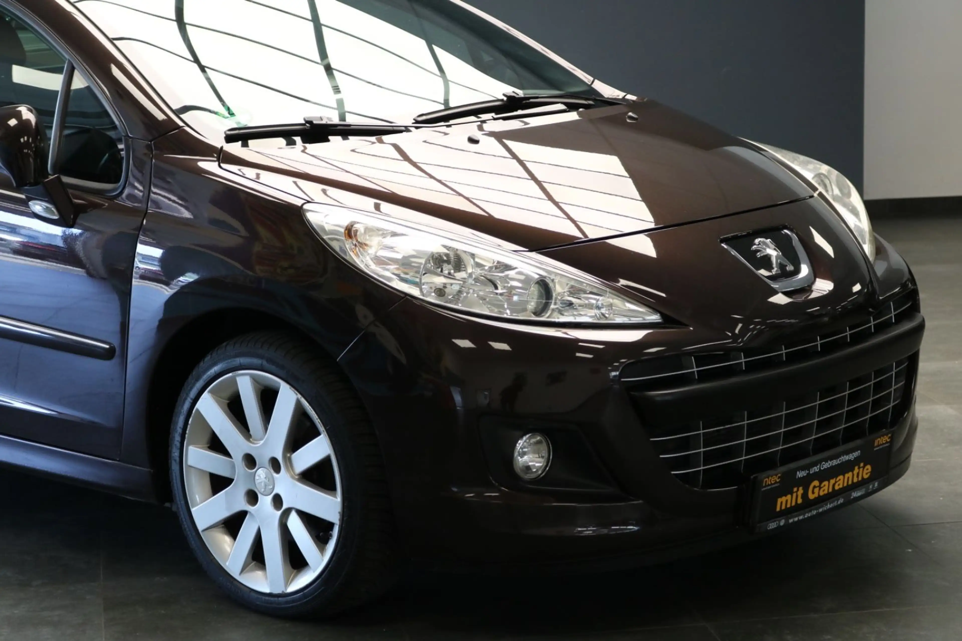 Peugeot 207 CC Cabrio-Coupe Allure/PDC/LEDER/NAVI/JBL — photo 3