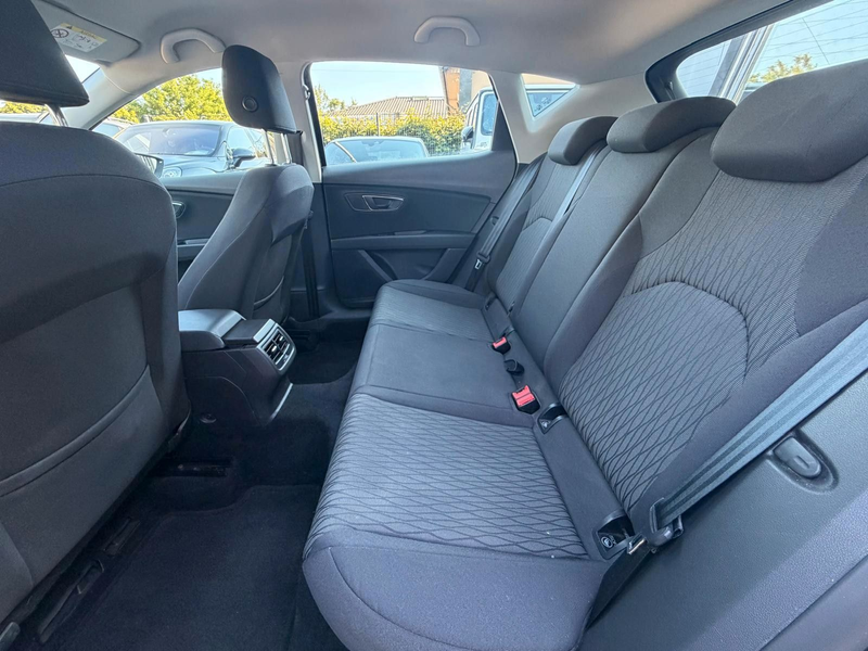 SEAT Leon Style Automatik*Navigation*Tempomat — photo 11