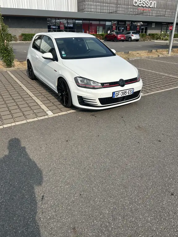 Volkswagen Golf GTI 2016 из Европы — купить под ключ
