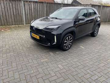 1.5 Hybrid First Ed. NAVI KEYLESS STOEL/STUURVERWA