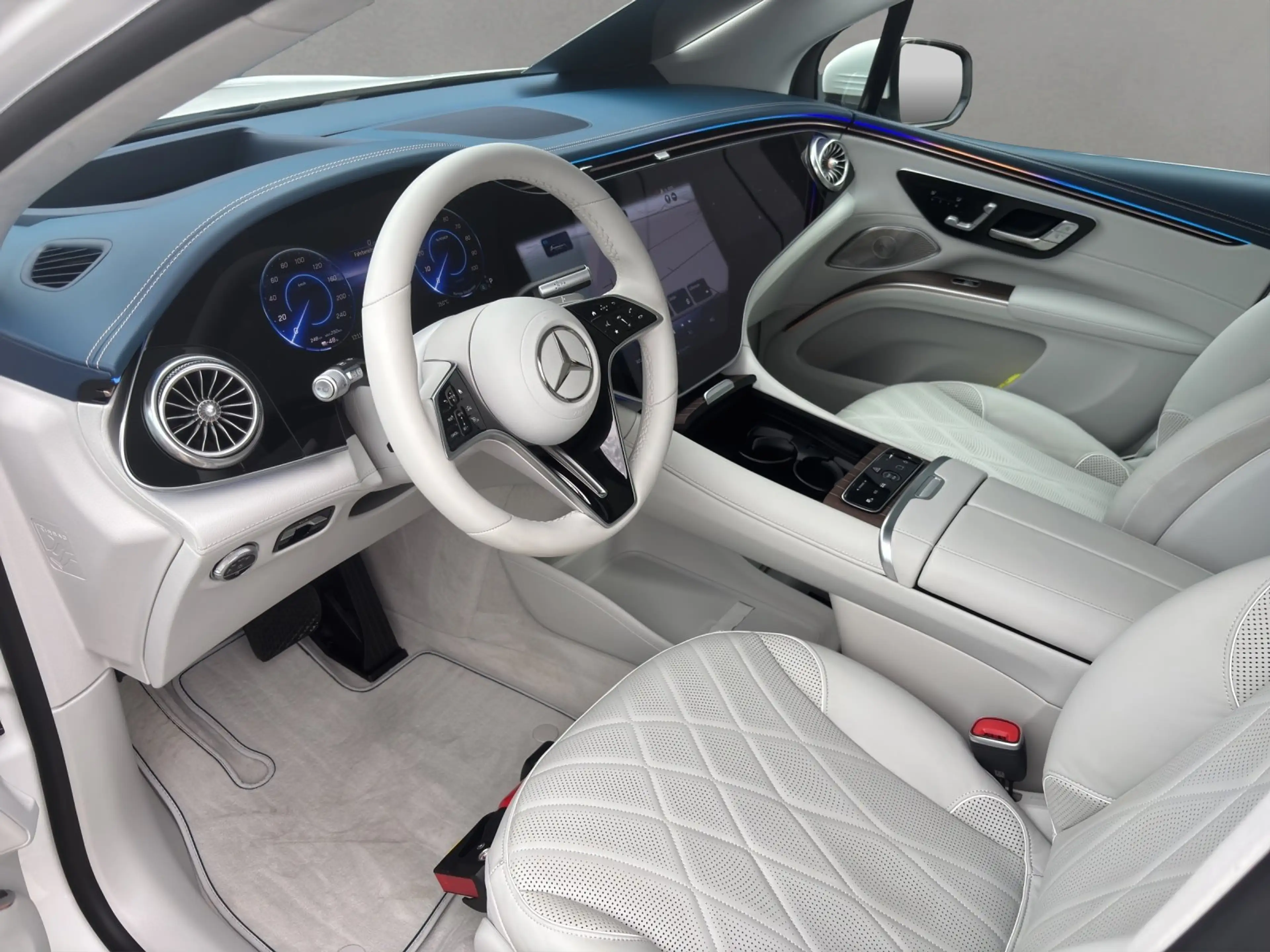 Mercedes-Benz EQS SUV EQS500 SUV AMG Prem+ HYPER FondTV 7-Sitz Massage — photo 12