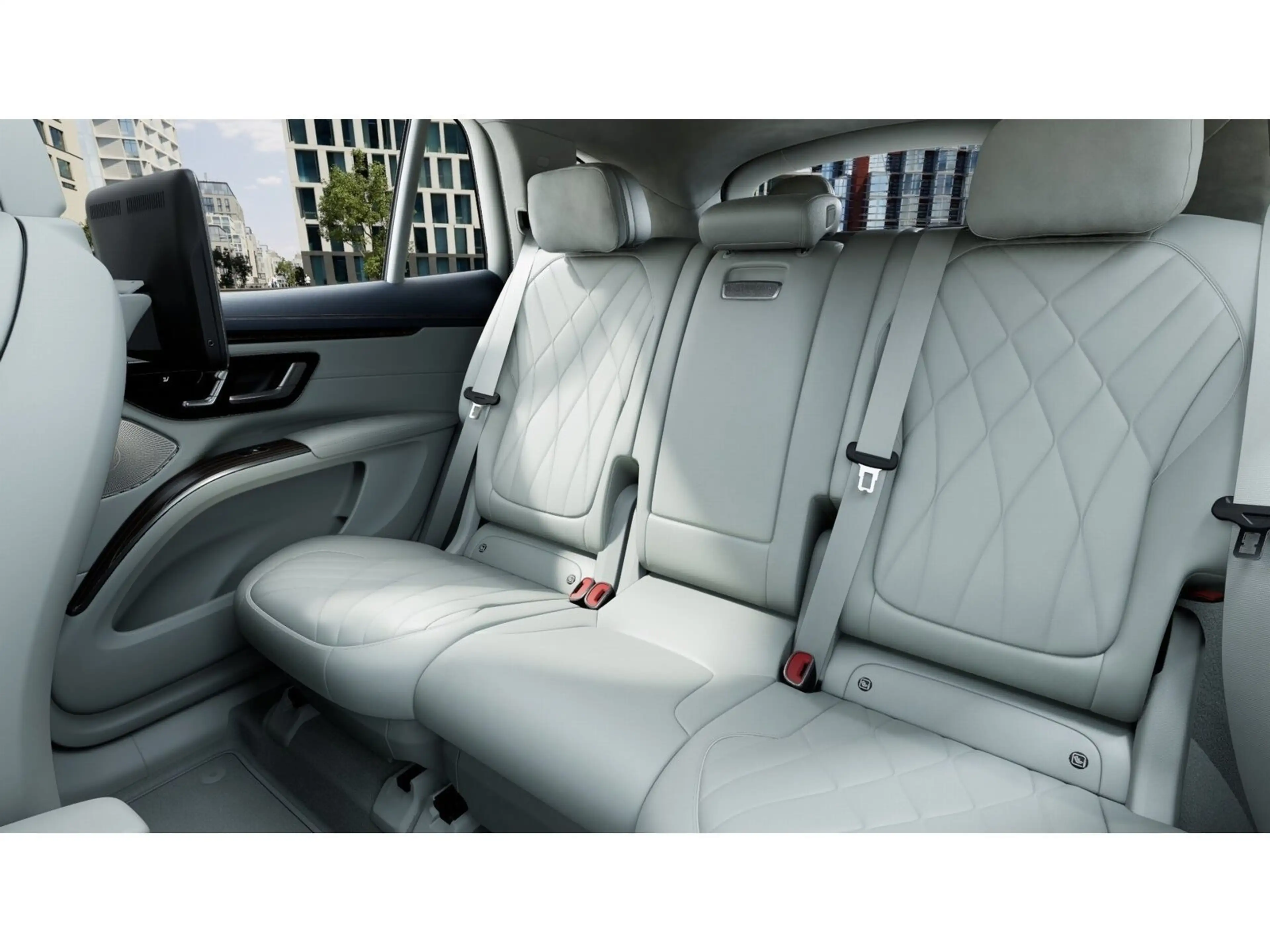 Mercedes-Benz EQS SUV EQS500 SUV AMG Prem+ HYPER FondTV 7-Sitz Massage — photo 13