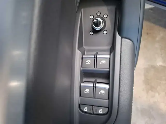 Audi Q5 view 15