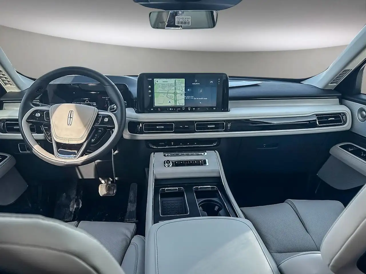 Lincoln Aviator снимка Lincoln Aviator