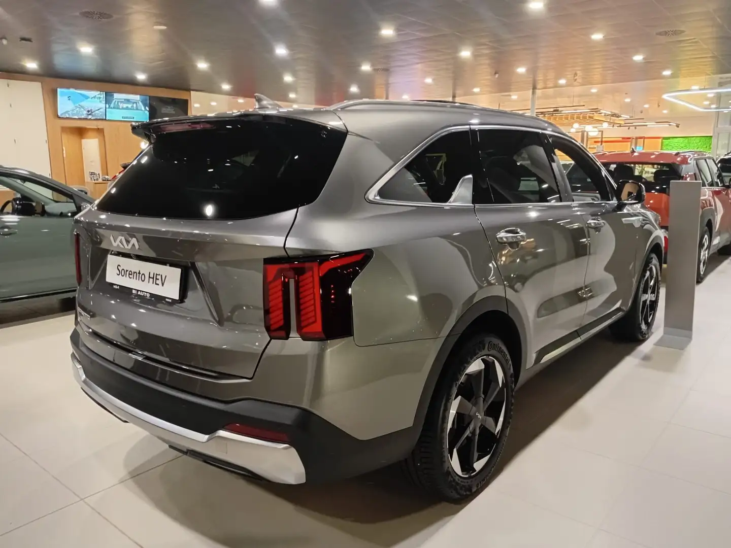 Kia Sorento *AWD*TOIT PANO*7PLACES*VEHICULE NEUF* Gris - 2