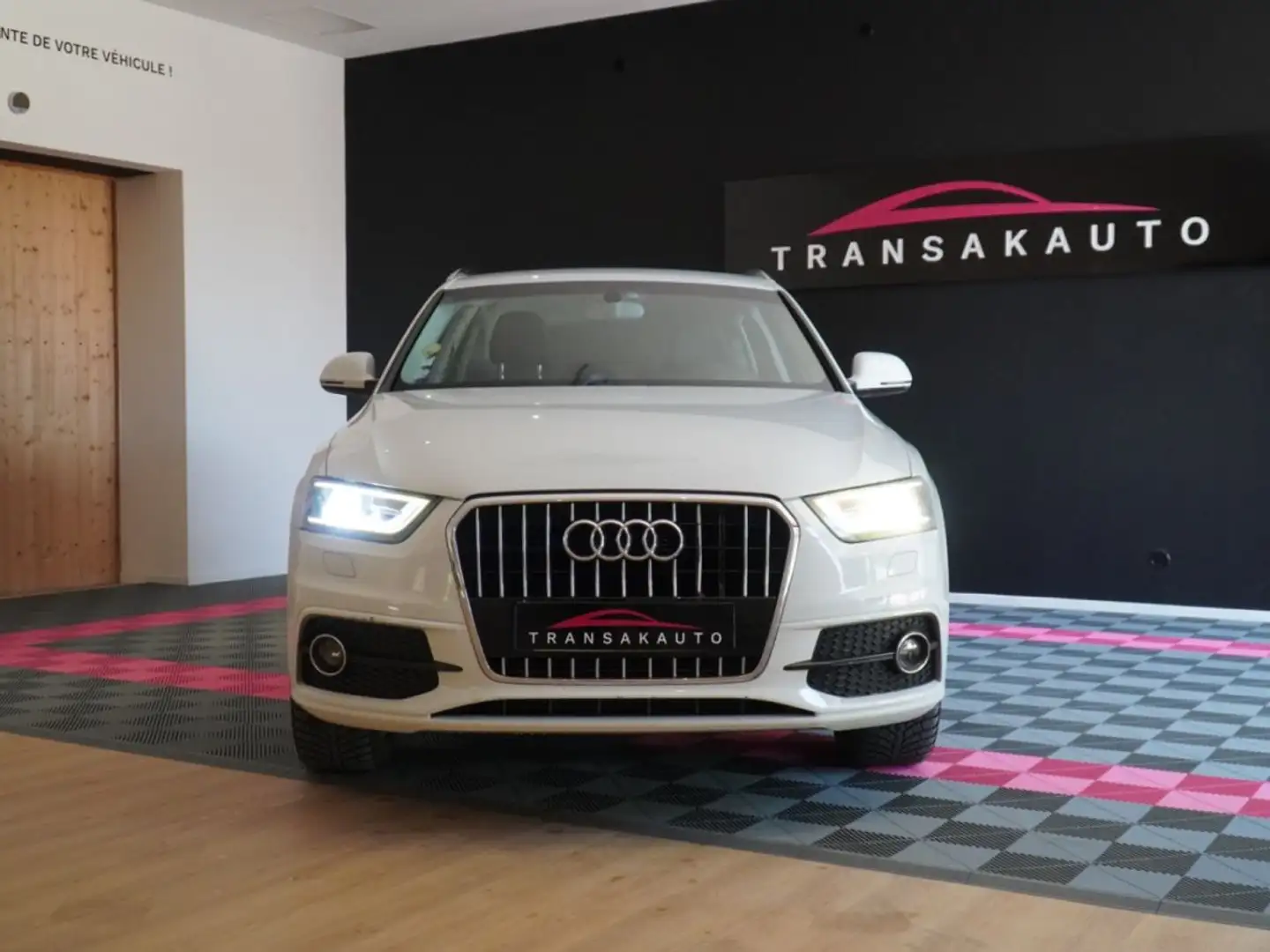 Audi Q3 2.0 TDI 140 ch S line Blanc - 2