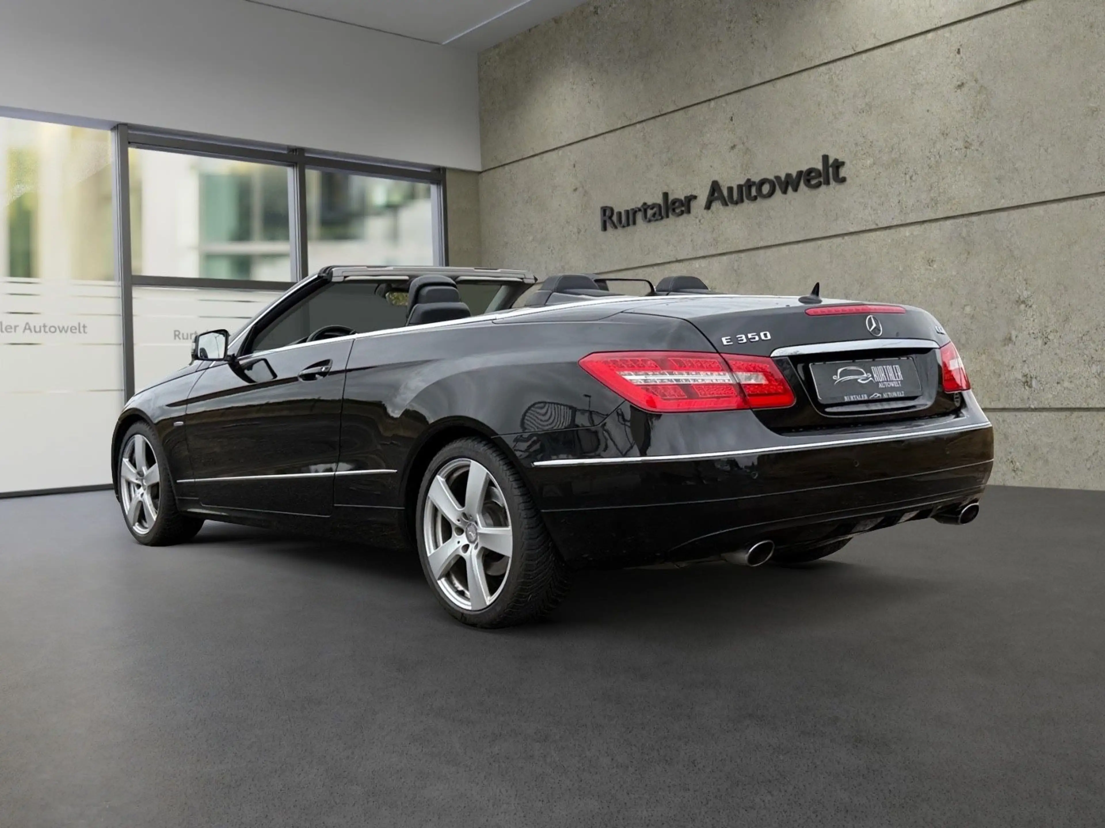 Mercedes-Benz E 350 E Cabrio E 350 CGI BlueEfficiency*AIRSCARF — photo 3