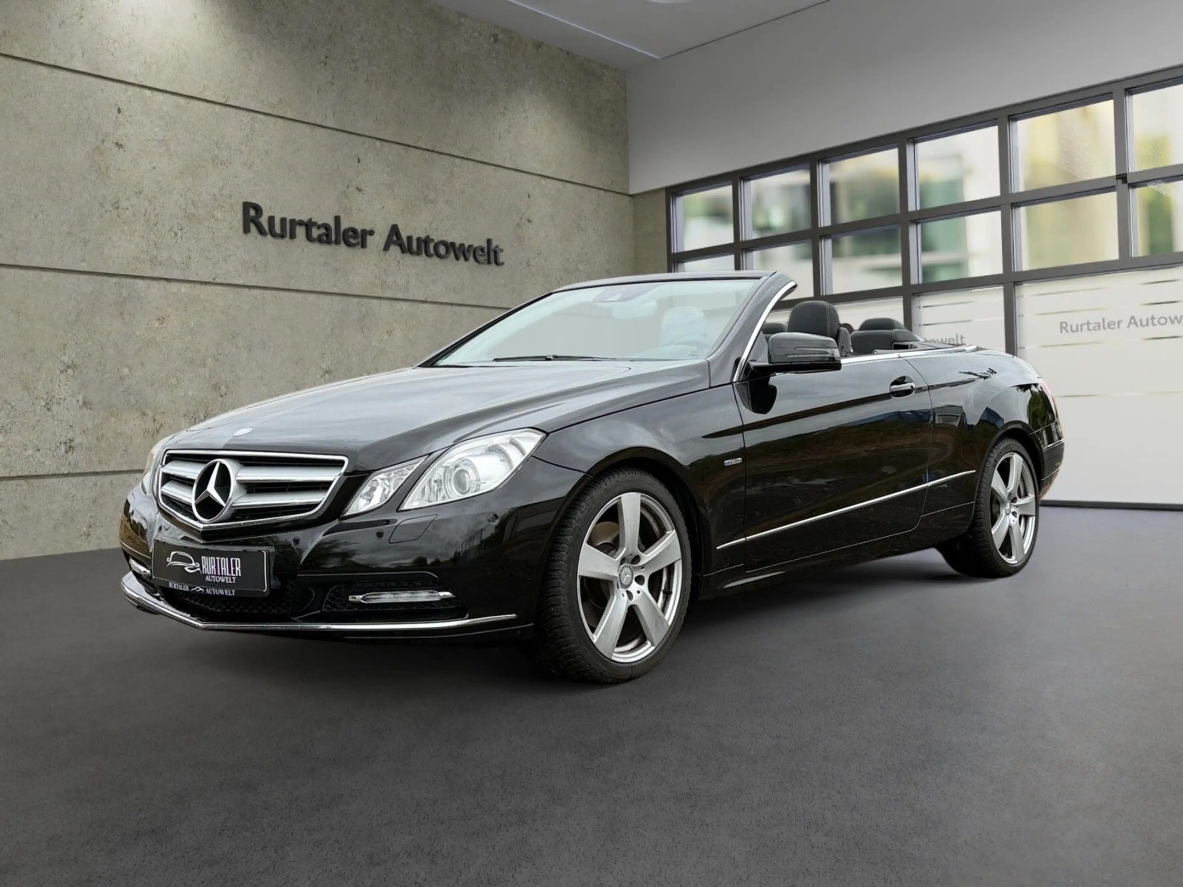 Mercedes-Benz E 350 E Cabrio E 350 CGI BlueEfficiency*AIRSCARF