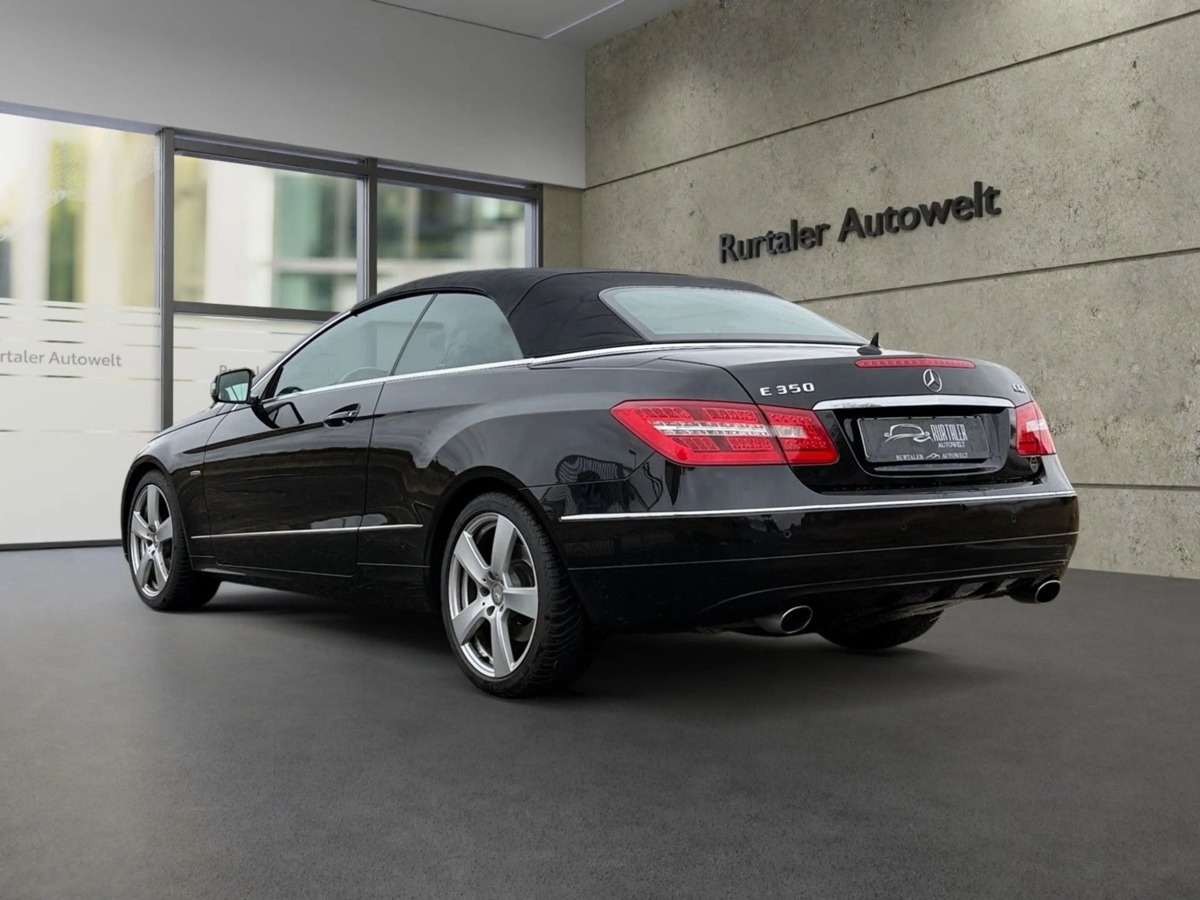 Mercedes-Benz E 350 E Cabrio E 350 CGI BlueEfficiency*AIRSCARF — photo 11