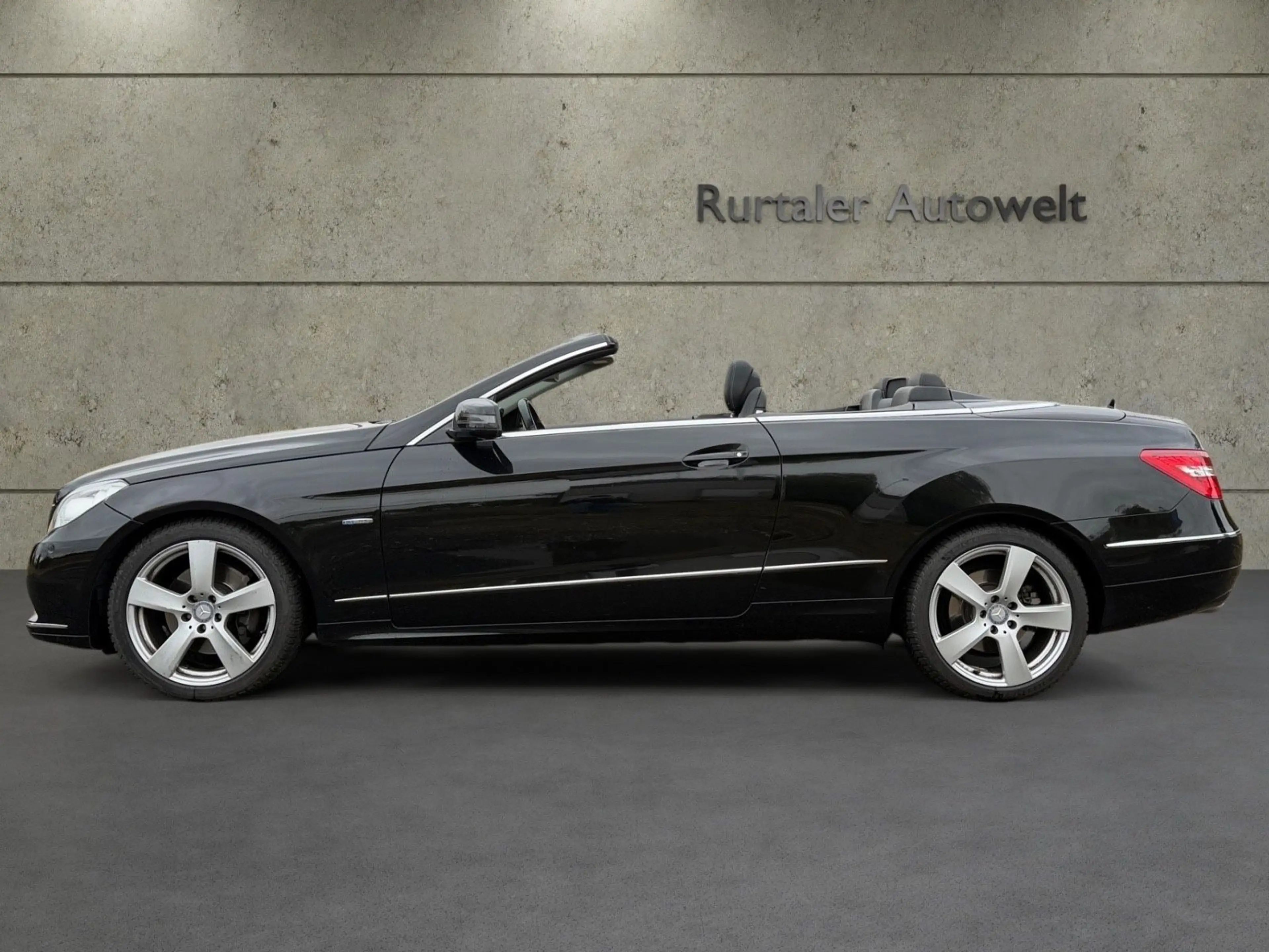 Mercedes-Benz E 350 E Cabrio E 350 CGI BlueEfficiency*AIRSCARF — photo 2