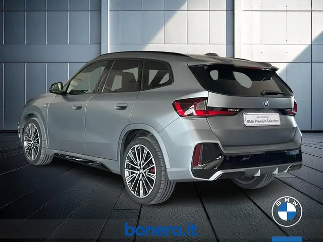 BMW X1 view 8