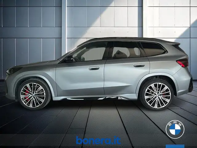 BMW X1 view 9