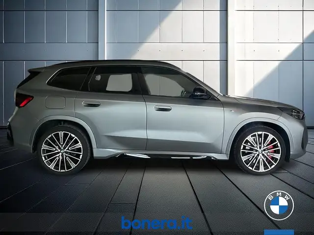 BMW X1 view 5
