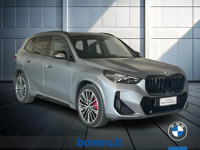 BMW X1 view 4