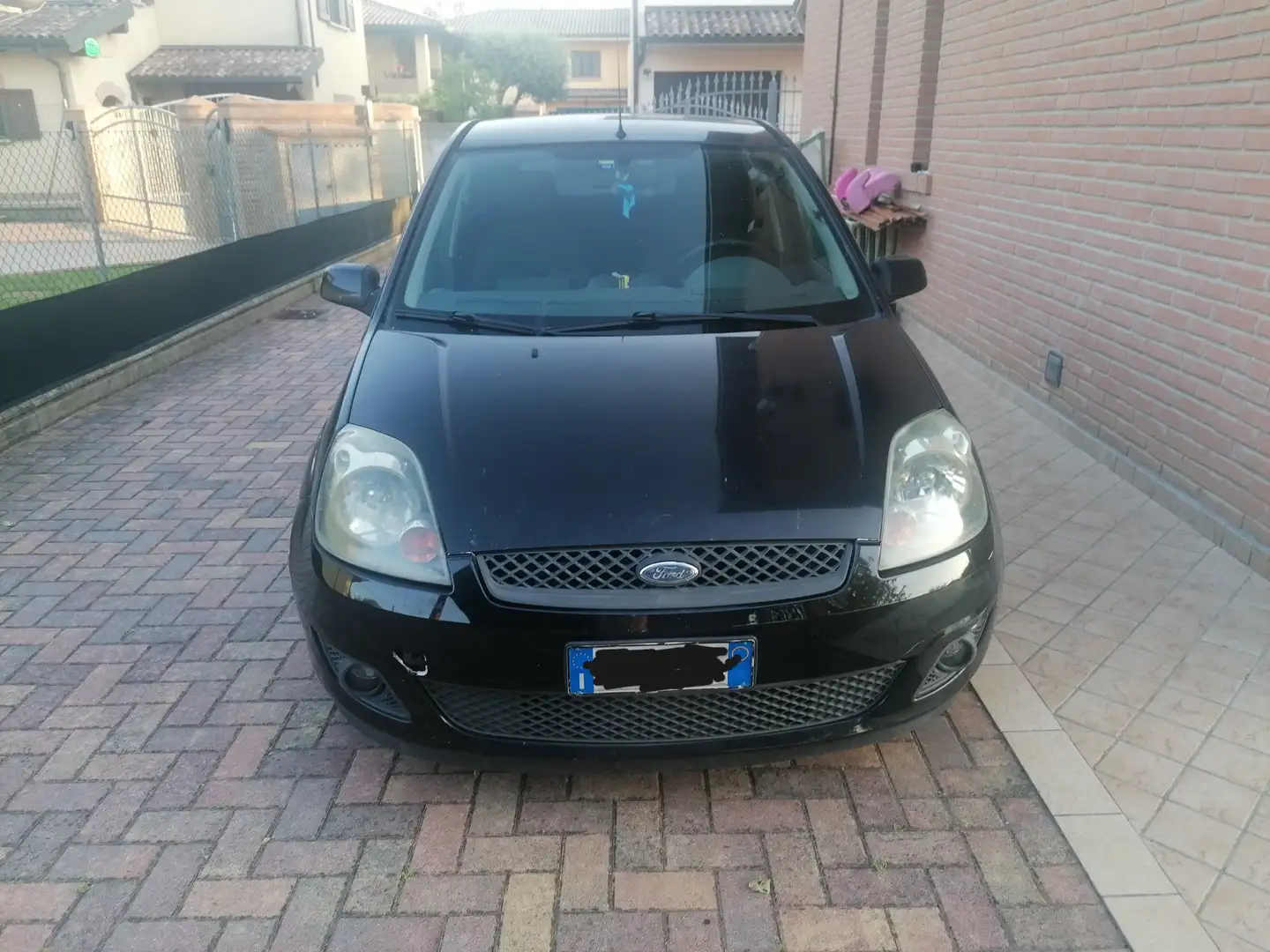Ford Fiesta Fiesta 5p 1.4 tdci Ghia Nero - 2