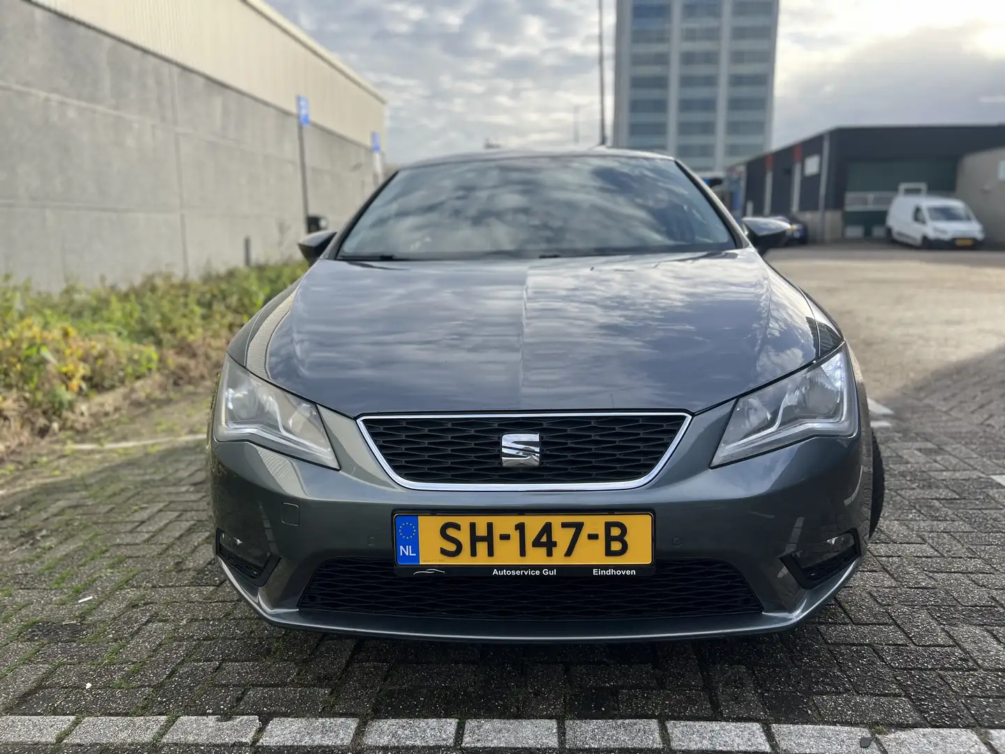 SEAT Leon 1.2 TSI Start&Stop Style Grijs - 2