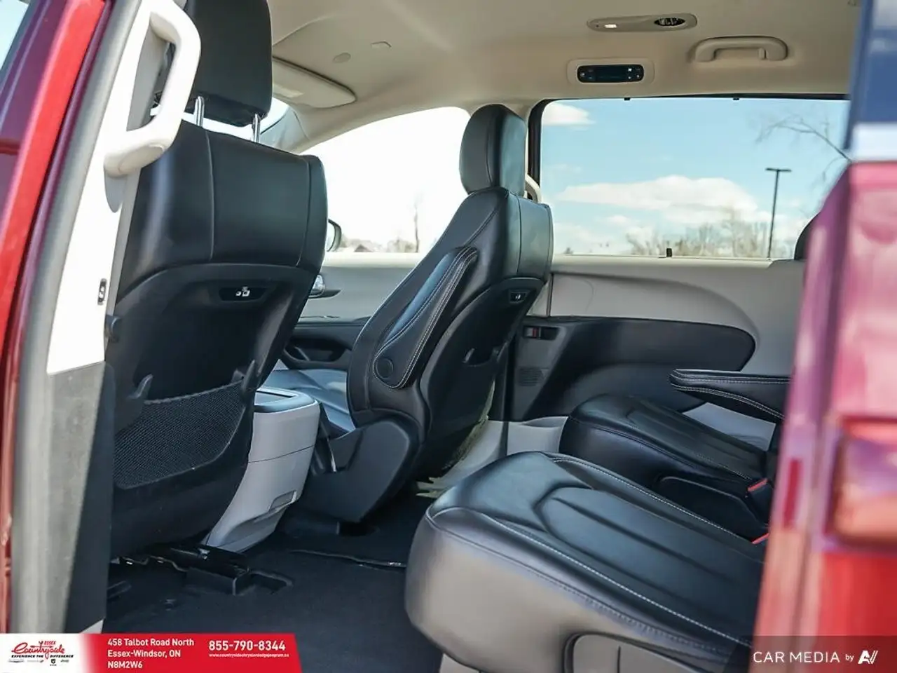 Chrysler Pacifica снимка Chrysler Pacifica