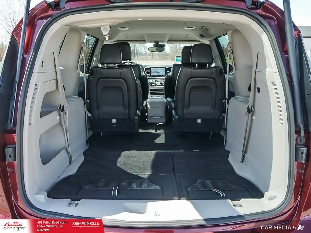 Chrysler Pacifica снимка Chrysler Pacifica