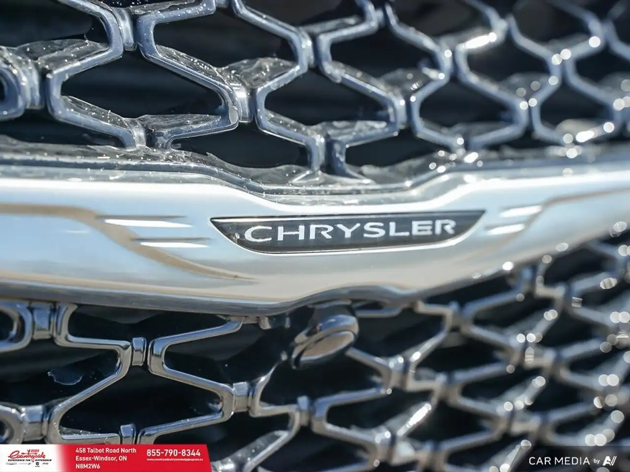 Chrysler Pacifica снимка Chrysler Pacifica