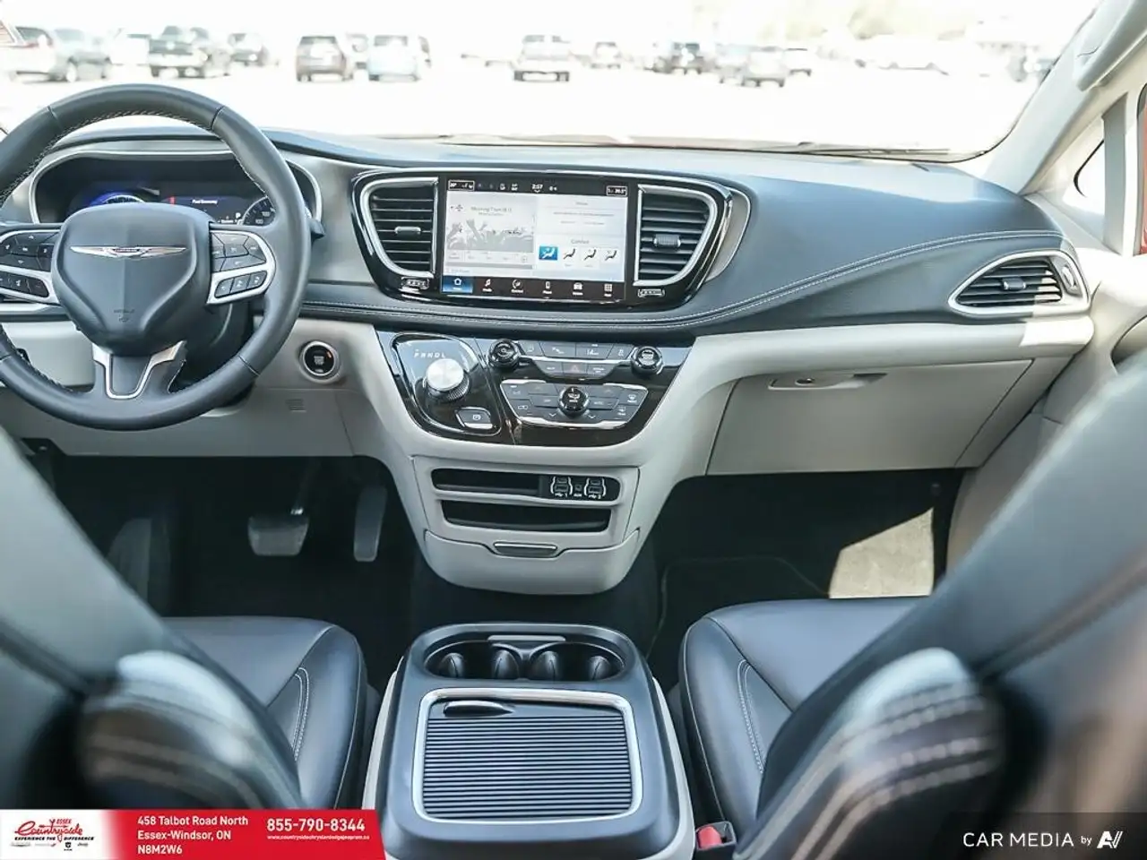 Chrysler Pacifica снимка Chrysler Pacifica
