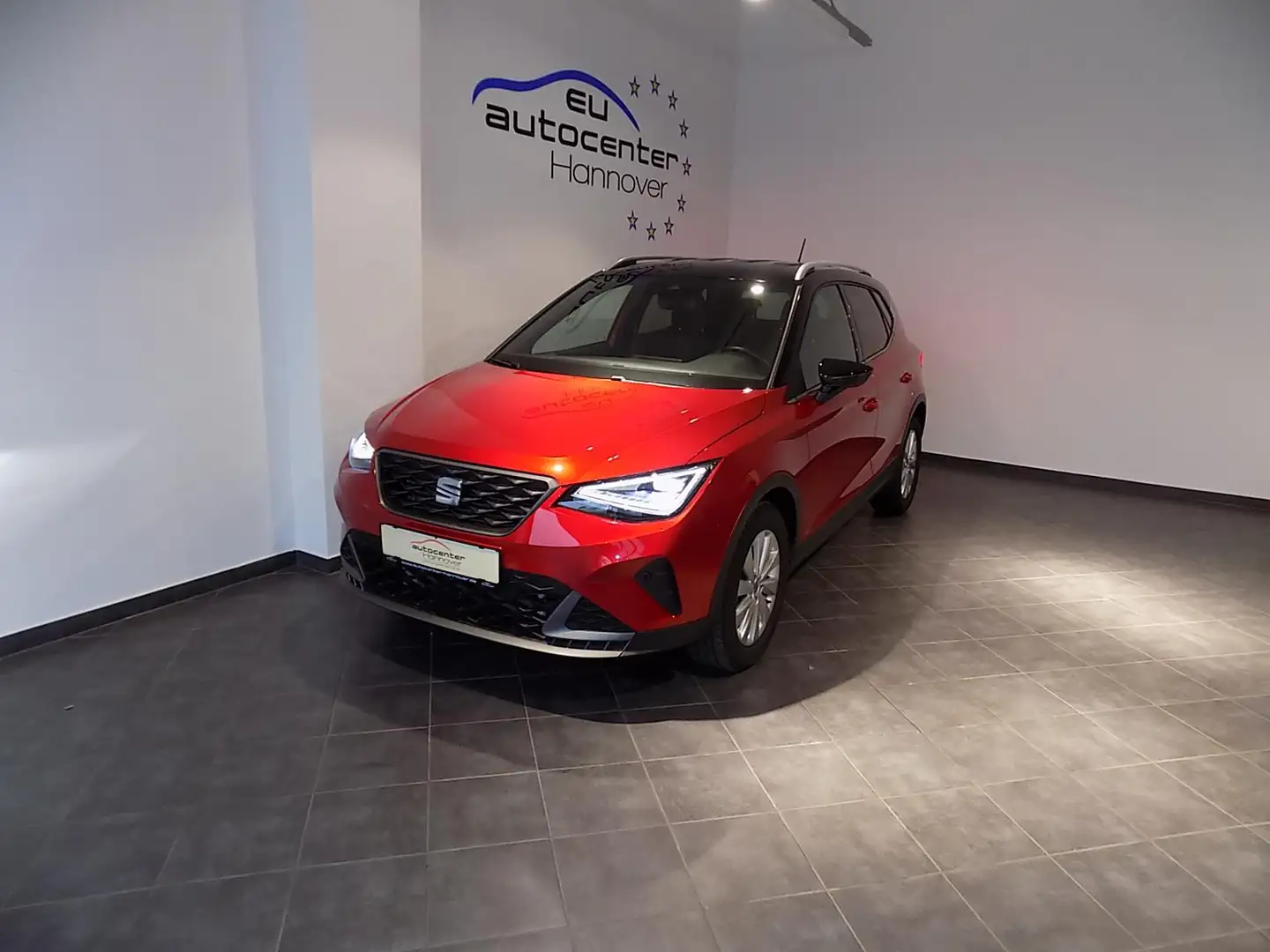 SEAT Arona 1.0 TSI FR Plus NAVI, ACC,SHZ,PDC,RFK 5j.Garantie Roşu - 2