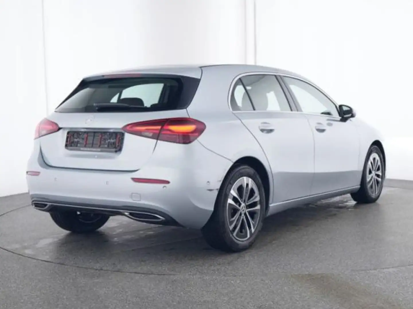 Mercedes-Benz A 200 Automatic Sport MILD HYBRID Argento - 2