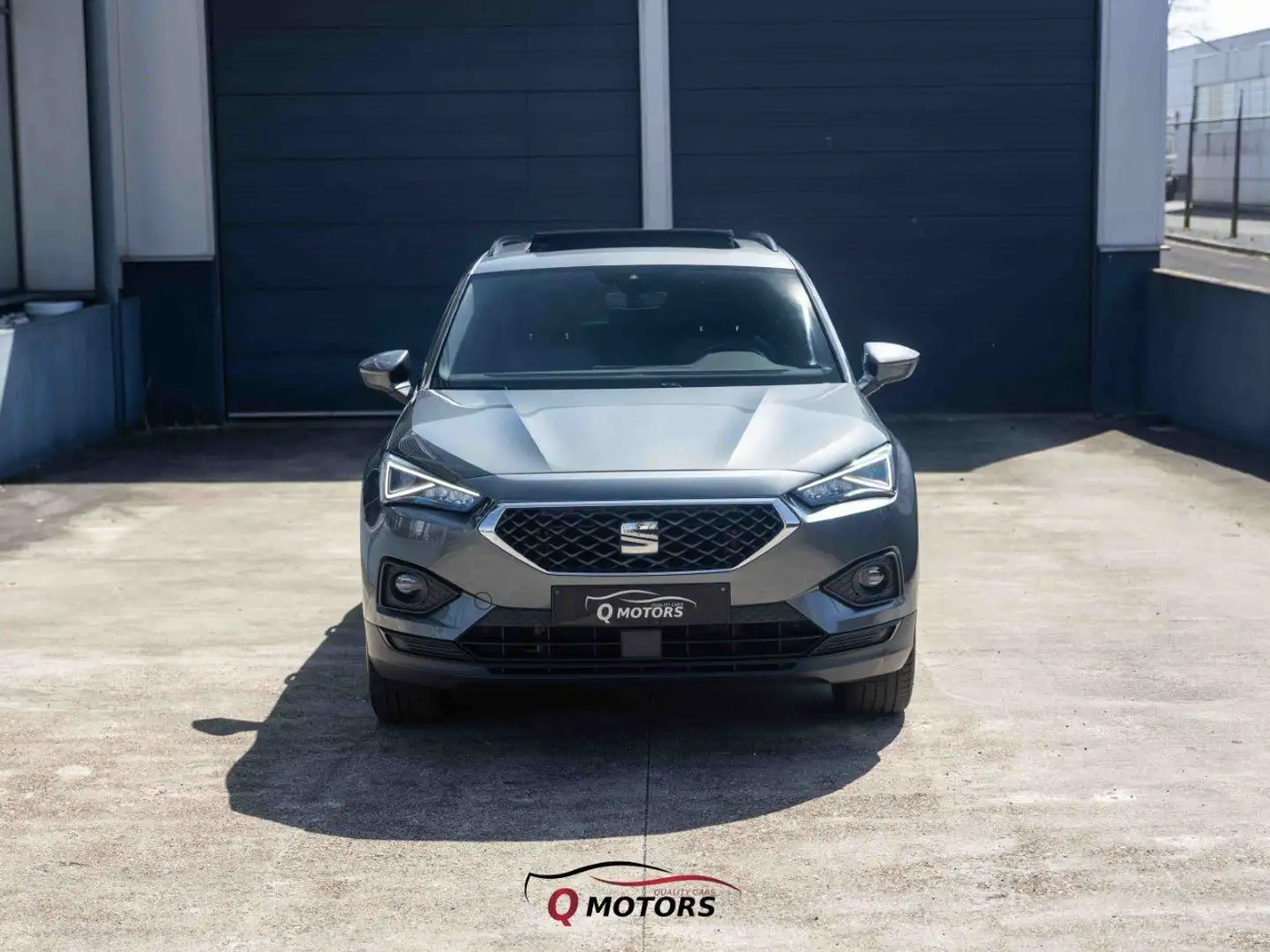 SEAT Tarraco 2.0 CR TDi 4Drive  DSG-PANO-7 ZITPL-KEYLESS-ACC Серый - 2