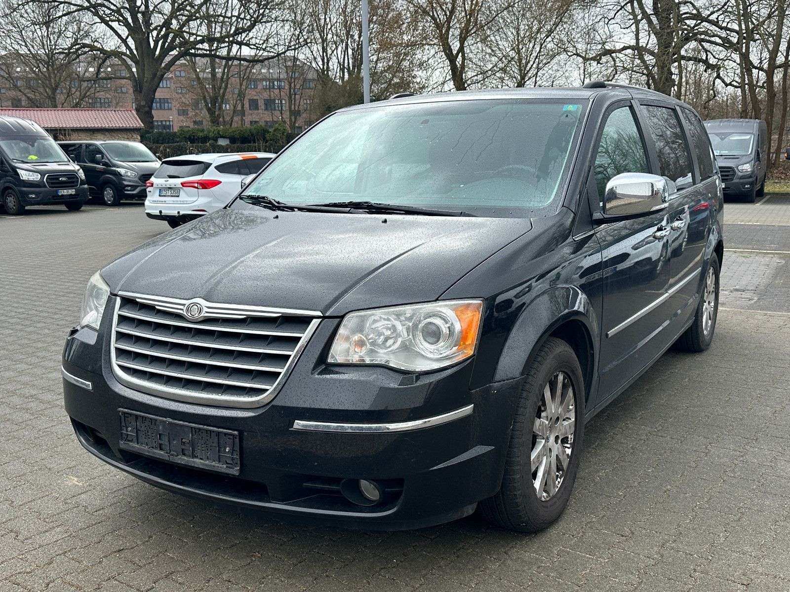 Second hand Chrysler Grand Voyager 2.8