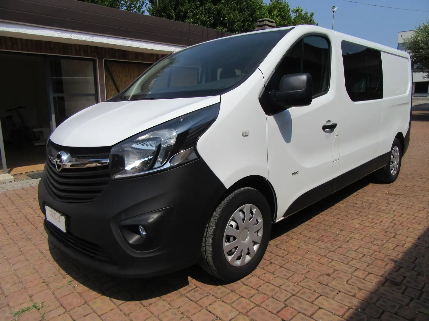 Opel Vivaro 1.6 cdti 145cv T29 Furgone 6 Posti Passo Lungo EU6 Bianco - 1