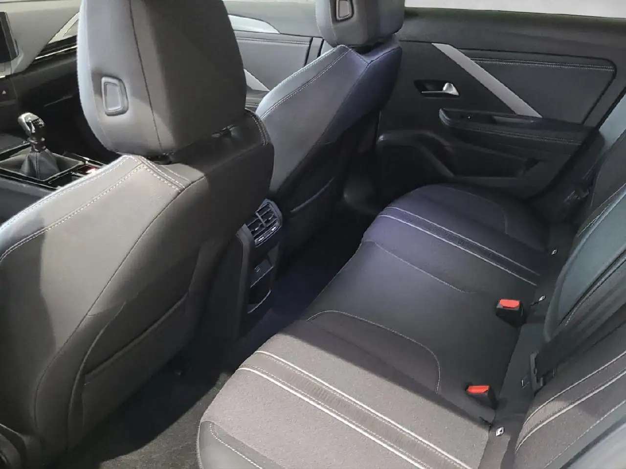 Opel Astra L ST GS 1.2 96KW/130 6G AHZV+VOLL-LED+NAVI 13