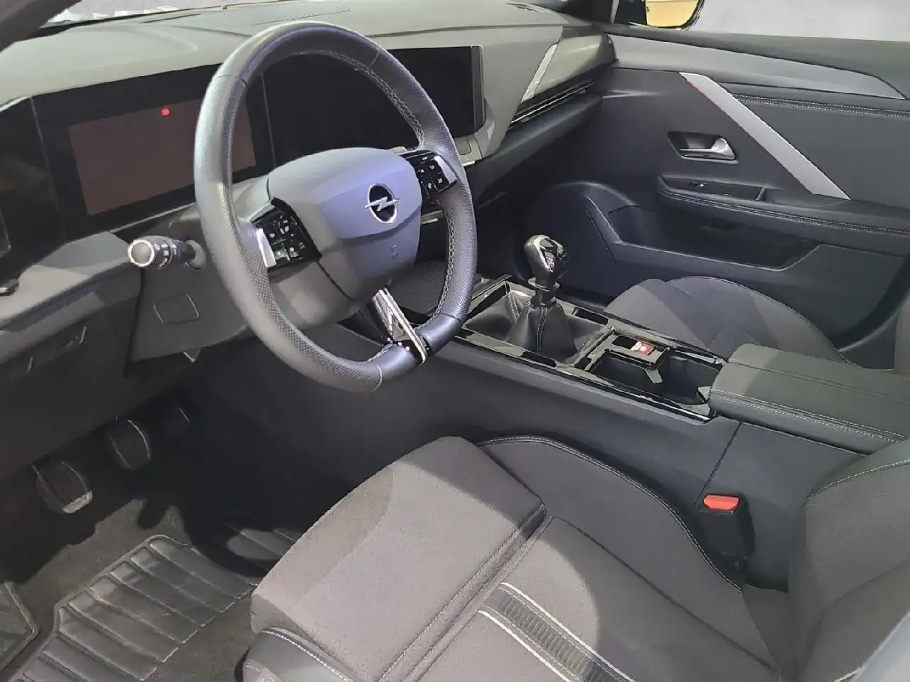 Opel Astra L ST GS 1.2 96KW/130 6G AHZV+VOLL-LED+NAVI 9