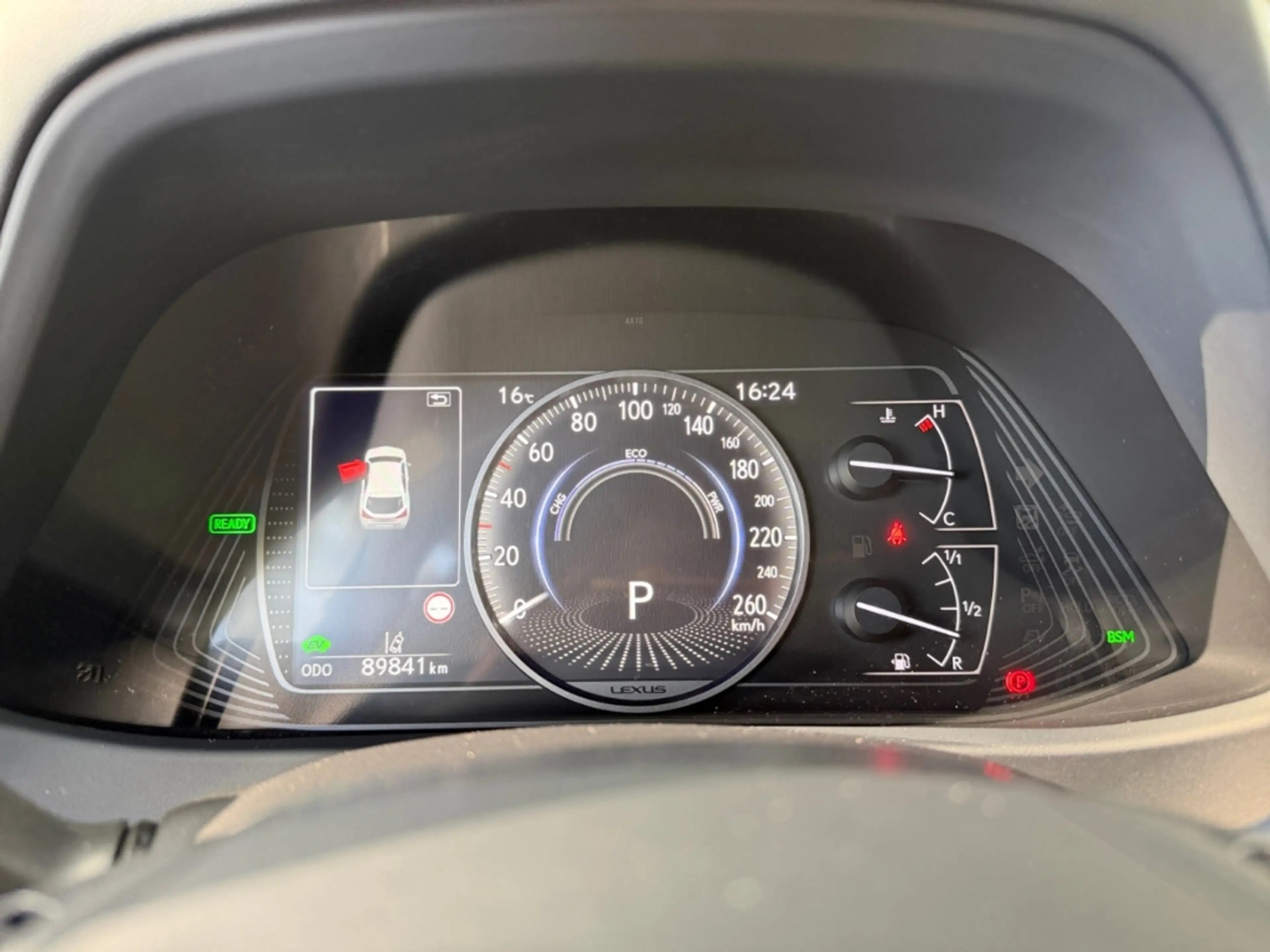 Lexus UX 250h Luxury Line *HUD*Klimasitze*360°*Levinson* — photo 14