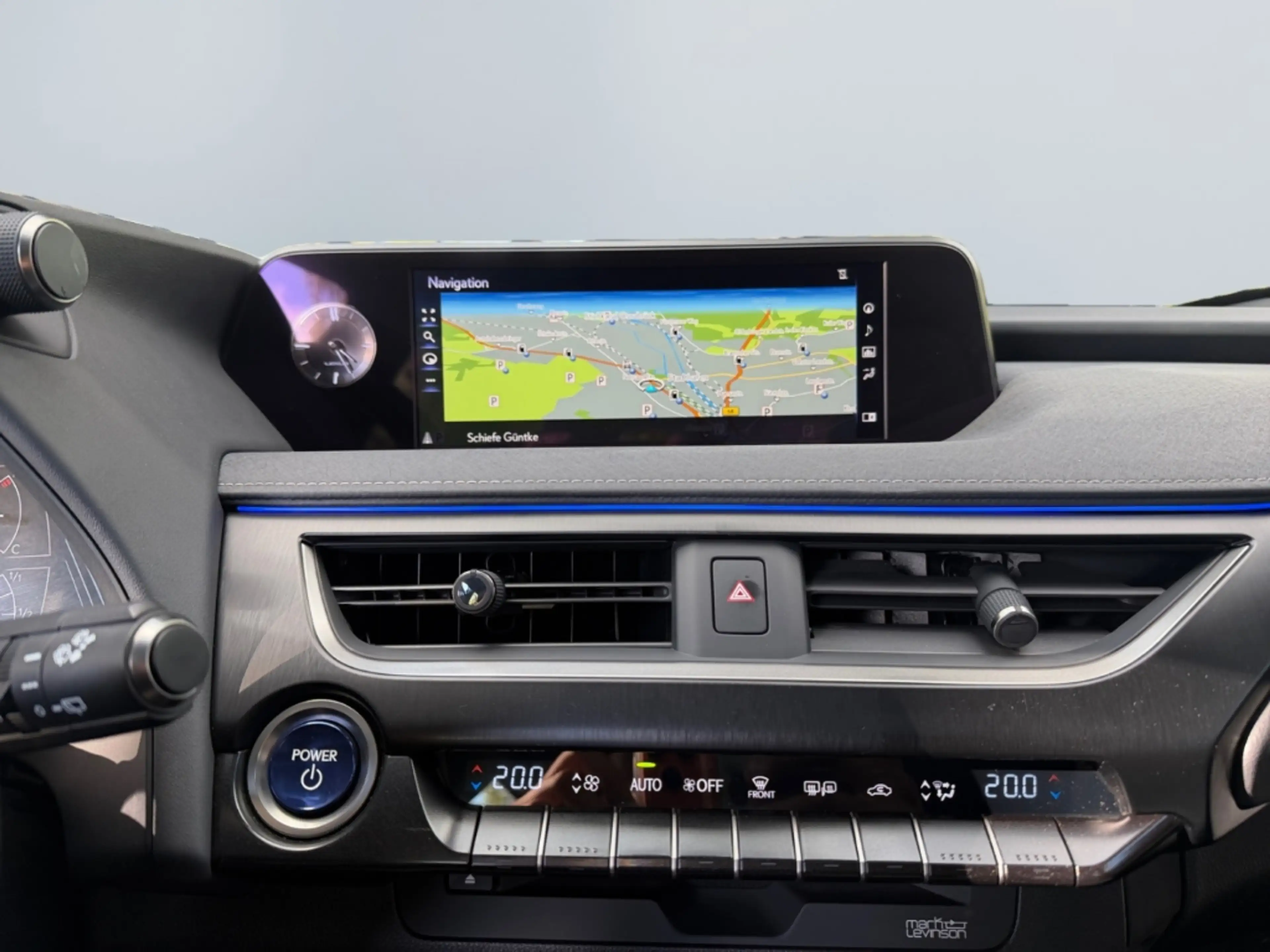 Lexus UX 250h Luxury Line *HUD*Klimasitze*360°*Levinson* — photo 15