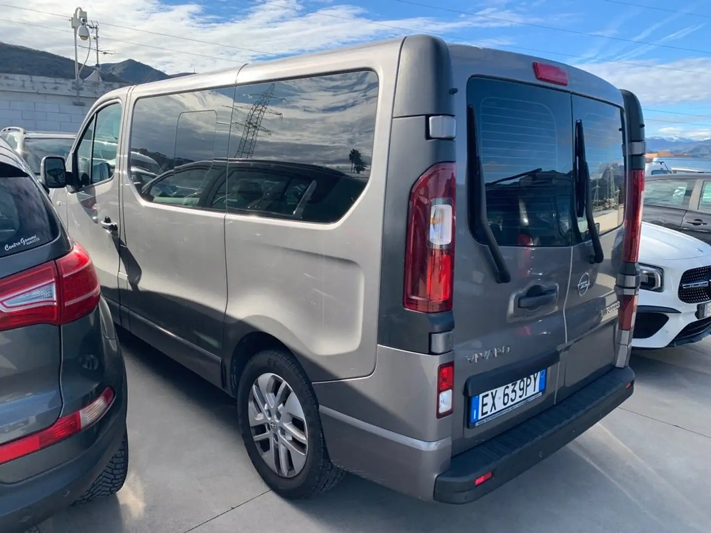 Opel Vivaro VIVARO 27 1.6 BITURBO ECOFLEX COMBI 9 POSTI Grigio - 2