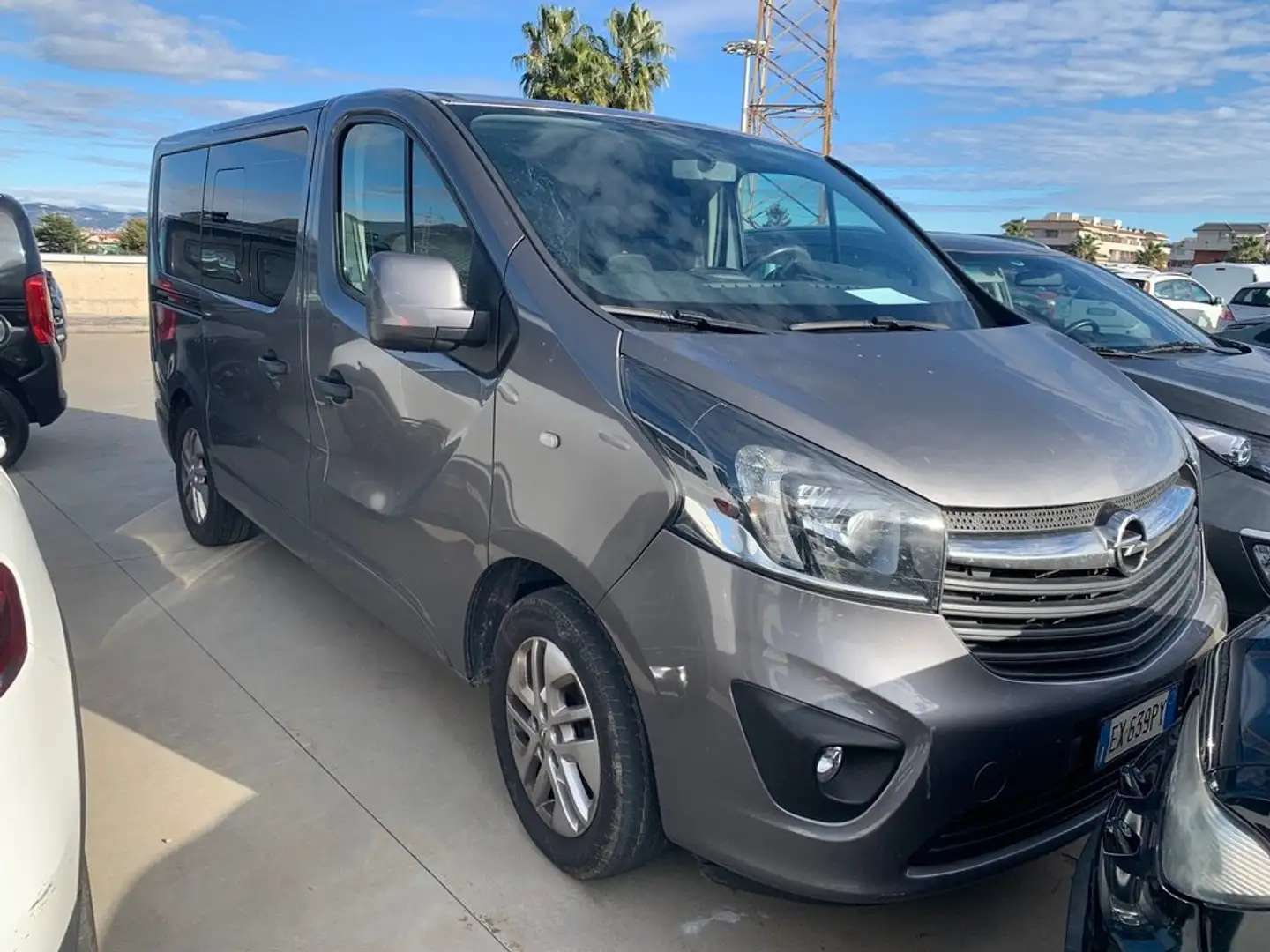 Opel Vivaro VIVARO 27 1.6 BITURBO ECOFLEX COMBI 9 POSTI Grigio - 1
