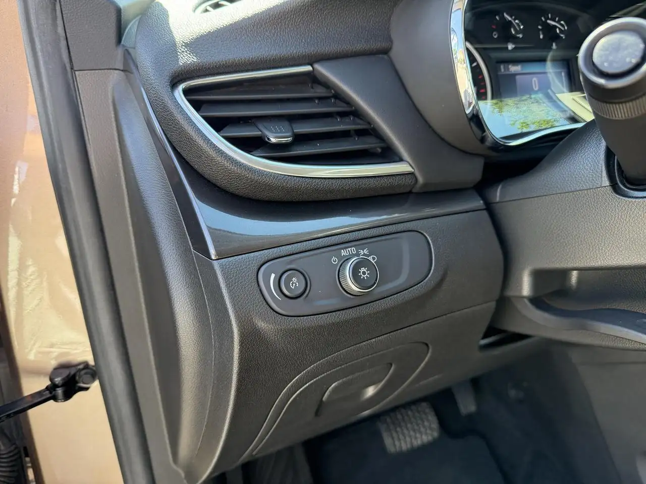 Buick Encore снимка Buick Encore